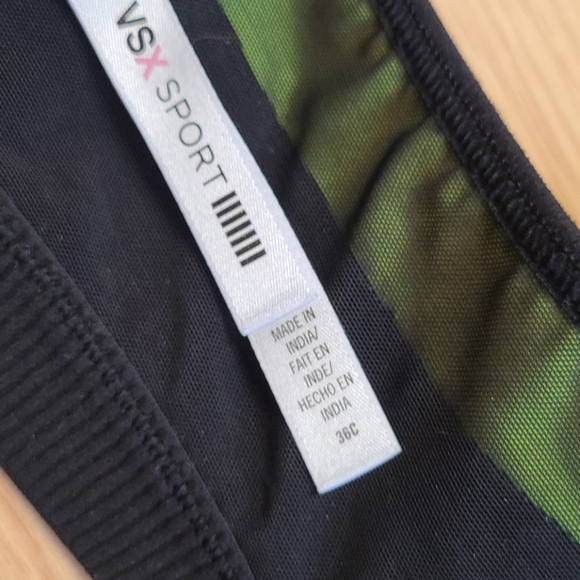 Victoria Secret Sport Bra - Picture 4 of 6
